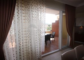 اطلالة بحر ونهر - دوبلكس مع تراس واسع - ضمن مجمع سكني في توسمور / الانيا 