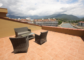 اطلالة بحر ونهر - دوبلكس مع تراس واسع - ضمن مجمع سكني في توسمور / الانيا 