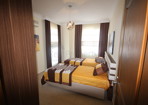 اطلالة بحر ونهر - دوبلكس مع تراس واسع - ضمن مجمع سكني في توسمور / الانيا 