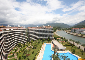 اطلالة بحر ونهر - دوبلكس مع تراس واسع - ضمن مجمع سكني في توسمور / الانيا 