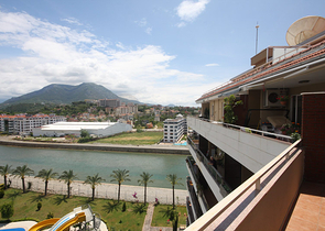 اطلالة بحر ونهر - دوبلكس مع تراس واسع - ضمن مجمع سكني في توسمور / الانيا 