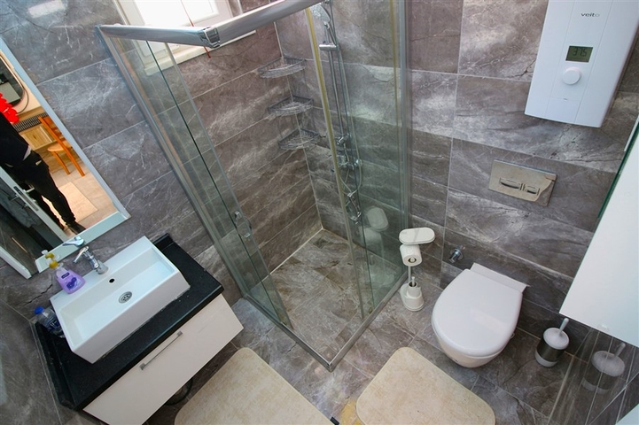 دوبلكس اطلالة بحر - 3 غرف وصالة مفروشة -في محمودلار / الانيا 