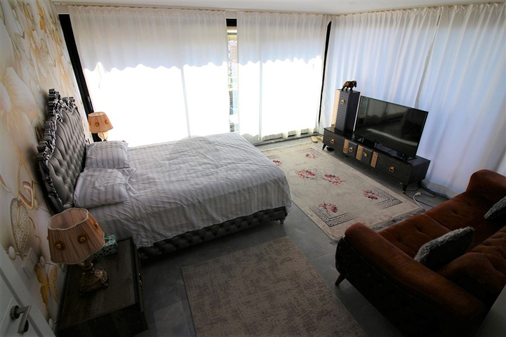 دوبلكس اطلالة بحر - 3 غرف وصالة مفروشة -في محمودلار / الانيا 