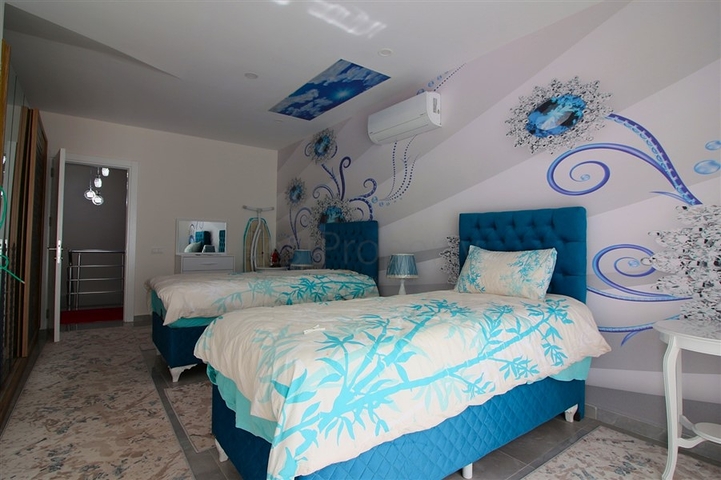 دوبلكس اطلالة بحر - 3 غرف وصالة مفروشة -في محمودلار / الانيا 