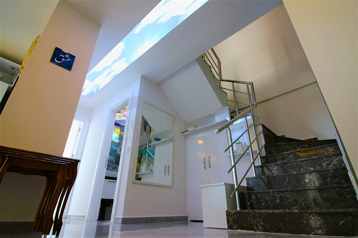 دوبلكس اطلالة بحر - 3 غرف وصالة مفروشة -في محمودلار / الانيا 