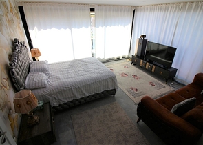 دوبلكس اطلالة بحر - 3 غرف وصالة مفروشة -في محمودلار / الانيا 