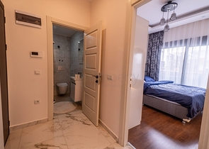 قريبة من البحر - شقة غرفة وصالة مفروشة - ضمن مجمع - في كاستل / الانيا 