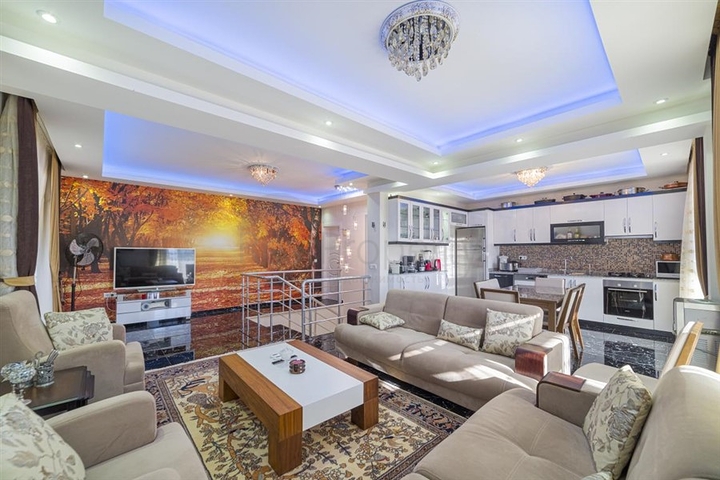 اطلالة بحر - دوبلكس واسعة 3 غرف وصالة مفروشة - في محمودلار / الانيا 