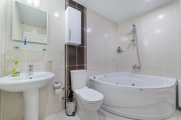 اطلالة بحر - دوبلكس واسعة 3 غرف وصالة مفروشة - في محمودلار / الانيا 