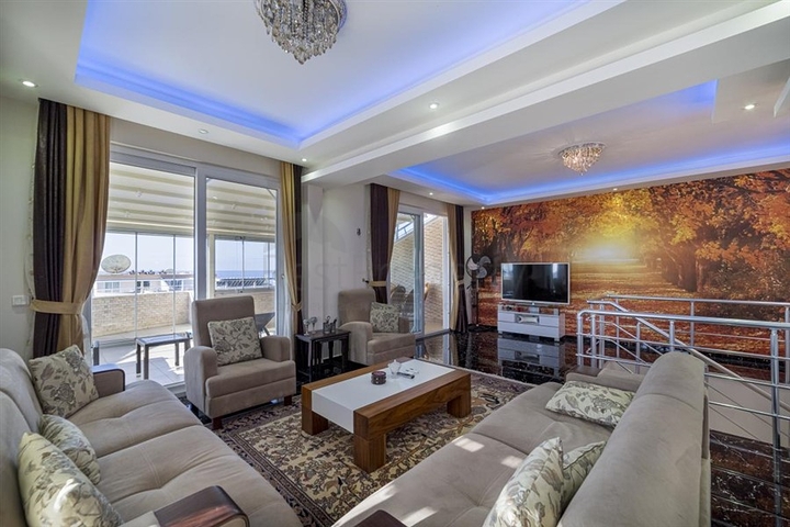 اطلالة بحر - دوبلكس واسعة 3 غرف وصالة مفروشة - في محمودلار / الانيا 