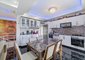 اطلالة بحر - دوبلكس واسعة 3 غرف وصالة مفروشة - في محمودلار / الانيا 