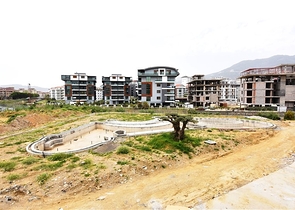 مجمع انيق - شقة غرفة وصالة - في اوبا / الانيا 