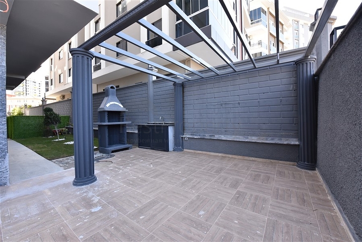 شقة جديدة  - غرفة وصالة مفروشة -ضمن مجمع - في محمودلار / الانيا 