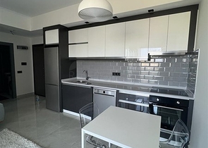 شقة جديدة  - غرفة وصالة مفروشة -ضمن مجمع - في محمودلار / الانيا 