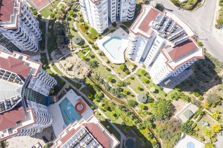 شقة غرفتين وصالة - ضمن مجمع سكني - في منطقة توسمور / الانيا 