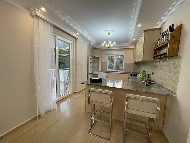 شقة غرفتين وصالة - ضمن مجمع سكني - في منطقة توسمور / الانيا 