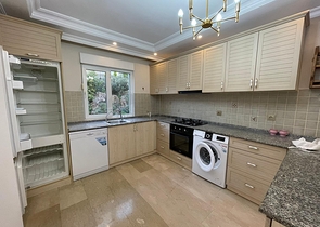 شقة غرفتين وصالة - ضمن مجمع سكني - في منطقة توسمور / الانيا 