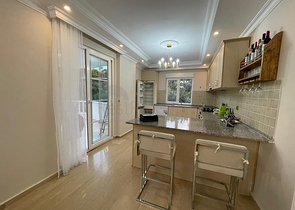 شقة غرفتين وصالة - ضمن مجمع سكني - في منطقة توسمور / الانيا 