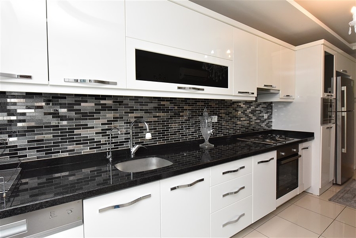 شقة 3 غرف وصالة - مطبخ منفصل - مفروشة - في محمودلار / الانيا 