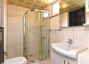 شقة 3 غرف وصالة - مطبخ منفصل - مفروشة - في محمودلار / الانيا 