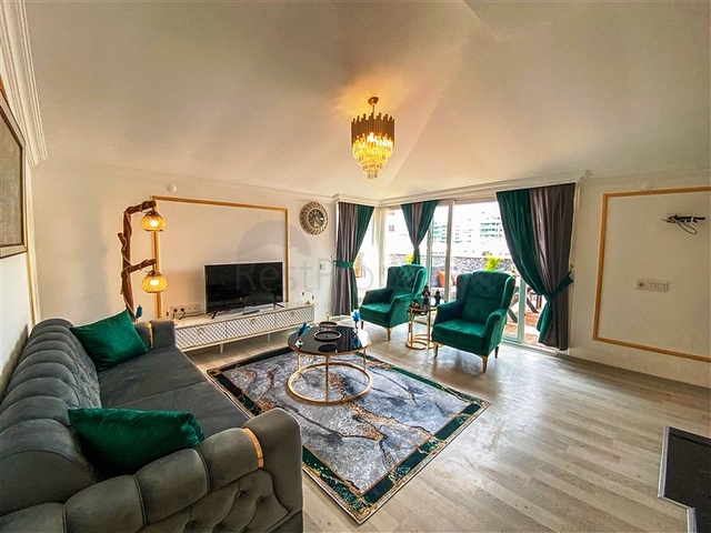 تراس مميز - شقة 3 غرف وصالة مفروشة - في توسمور / الانيا 