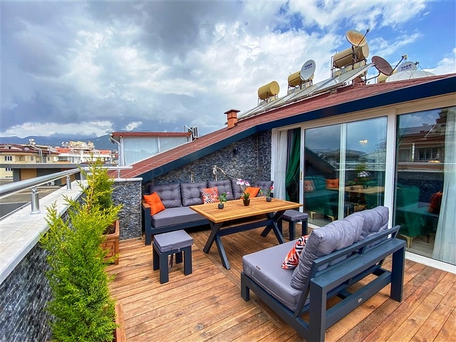 تراس مميز - شقة 3 غرف وصالة مفروشة - في توسمور / الانيا 