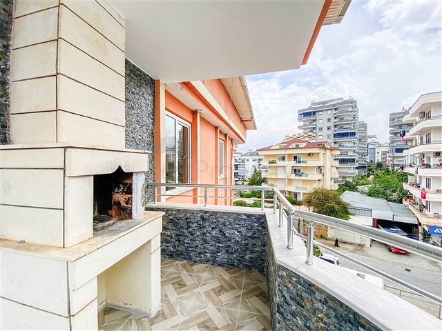 تراس مميز - شقة 3 غرف وصالة مفروشة - في توسمور / الانيا 