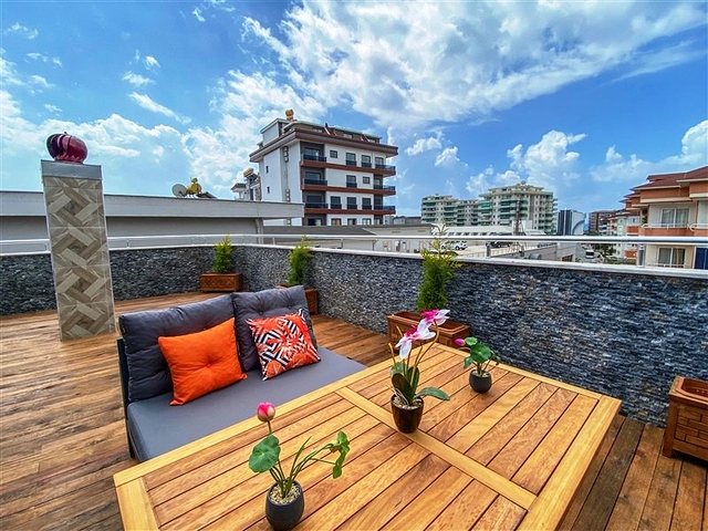 تراس مميز - شقة 3 غرف وصالة مفروشة - في توسمور / الانيا 