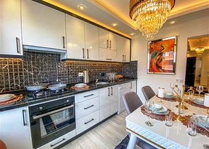 تراس مميز - شقة 3 غرف وصالة مفروشة - في توسمور / الانيا 