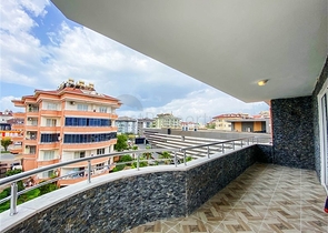 تراس مميز - شقة 3 غرف وصالة مفروشة - في توسمور / الانيا 