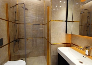 مجمع بخدمات 5 نجوم - شقة غرفة وصالة - في محمودلار / الانيا 