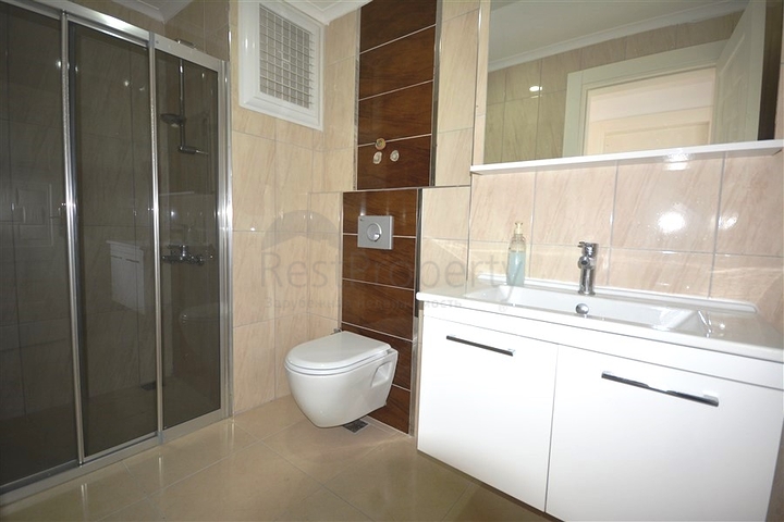 مطبخ منفصل - شقة غرفتين وصالة - ضمن مجمع في محمودلار / الانيا 