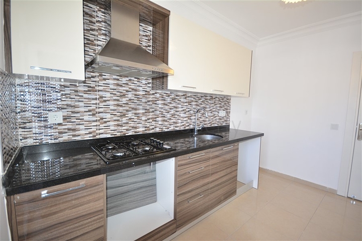 مطبخ منفصل - شقة غرفتين وصالة - ضمن مجمع في محمودلار / الانيا 