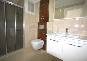 مطبخ منفصل - شقة غرفتين وصالة - ضمن مجمع في محمودلار / الانيا 