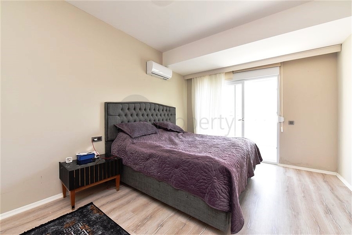 اطلالة بحر - دوبلكس فاخرة 5 غرف وصالة - في محمودلار / الانيا 