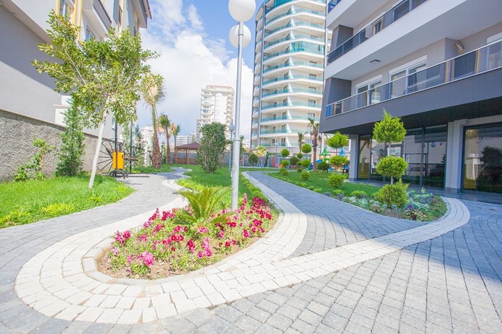 اطلالة بحر - دوبلكس فاخرة 5 غرف وصالة - في محمودلار / الانيا 