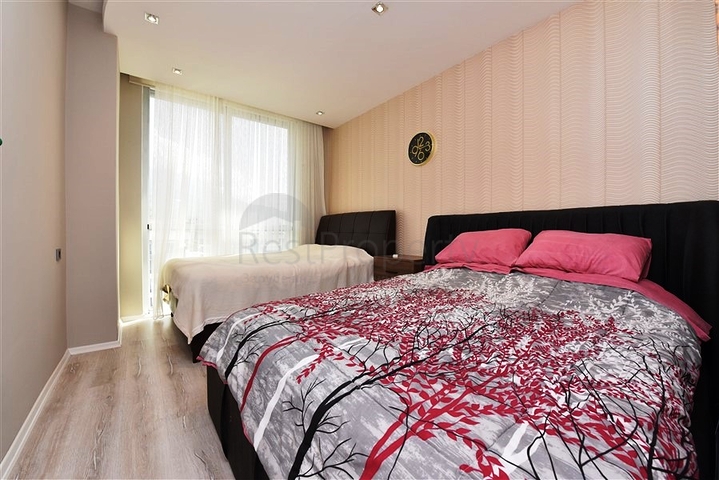 اطلالة بحر - دوبلكس فاخرة 5 غرف وصالة - في محمودلار / الانيا 