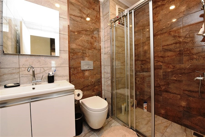 اطلالة بحر - دوبلكس فاخرة 5 غرف وصالة - في محمودلار / الانيا 