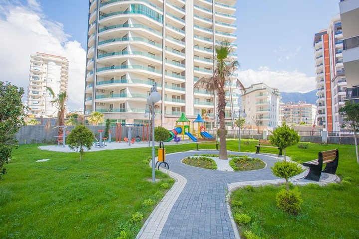 اطلالة بحر - دوبلكس فاخرة 5 غرف وصالة - في محمودلار / الانيا 