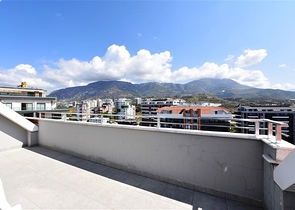 اطلالة بحر - دوبلكس فاخرة 5 غرف وصالة - في محمودلار / الانيا 