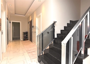 اطلالة بحر - دوبلكس فاخرة 5 غرف وصالة - في محمودلار / الانيا 