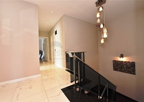 اطلالة بحر - دوبلكس فاخرة 5 غرف وصالة - في محمودلار / الانيا 