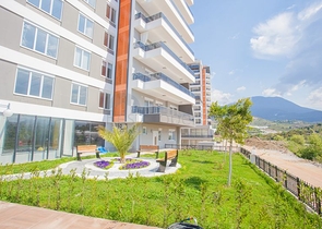 اطلالة بحر - دوبلكس فاخرة 5 غرف وصالة - في محمودلار / الانيا 