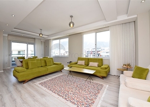 اطلالة بحر - دوبلكس فاخرة 5 غرف وصالة - في محمودلار / الانيا 