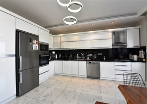 اطلالة بحر - دوبلكس فاخرة 5 غرف وصالة - في محمودلار / الانيا 