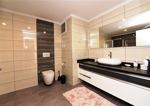 اطلالة بحر - دوبلكس فاخرة 5 غرف وصالة - في محمودلار / الانيا 