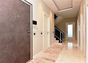 اطلالة بحر - دوبلكس فاخرة 5 غرف وصالة - في محمودلار / الانيا 