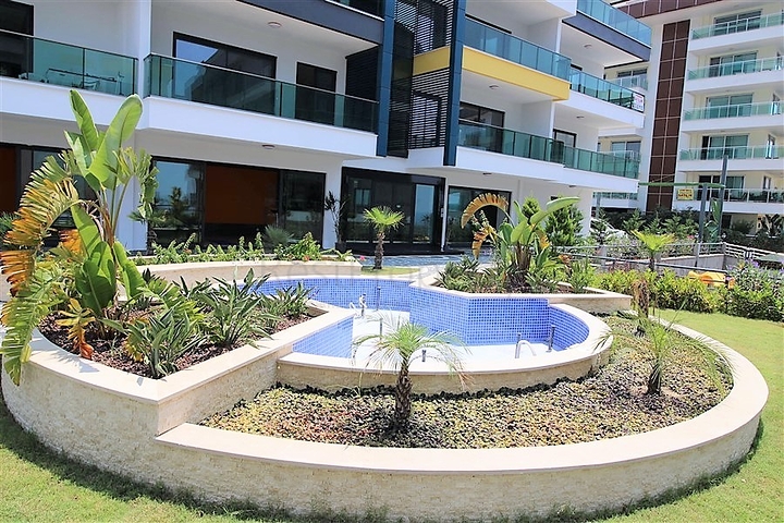 اطلالة بحر - شقة غرفة وصالة  -مجمع سكني حديث - في كارجيجاك / الانيا 