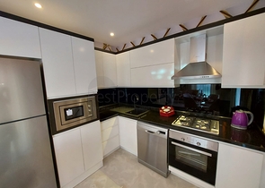 اطلالة بحر - شقة غرفة وصالة  -مجمع سكني حديث - في كارجيجاك / الانيا 