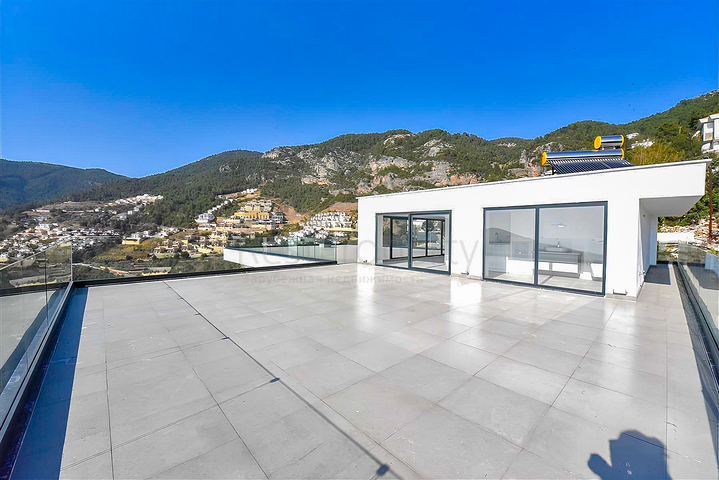 فيلا في وسط ألانيا